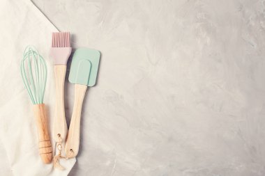 Pastel renk mutfak mutfak eşyaları üstten görünüm. Pişirme blog, sınıflar kavramı