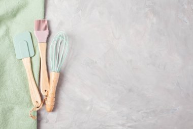 Pastel renk mutfak mutfak eşyaları üstten görünüm. Pişirme blog, sınıflar kavramı