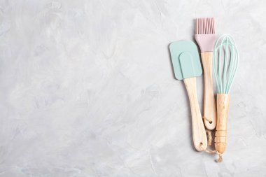 Pastel renk mutfak mutfak eşyaları üstten görünüm. Pişirme blog, sınıflar kavramı