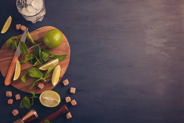 Zubereitung Von Mojito Cocktail Barutensilien Und Zutaten Minze Limette Eis — Stockfoto