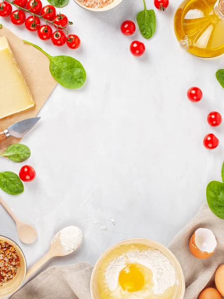 Frische Zutaten Und Küchenutensilien Für Pizza Oder Salzige Torten Olivenöl — Stockfoto