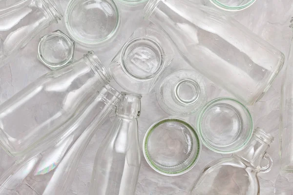 为回收而准备的不同玻璃容器的废料 社会责任 生态关怀理念 — 图库照片