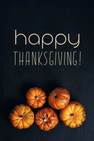 Happy Thanksgiving Gratulationskort Med Orange Pumpor — Stockfoto