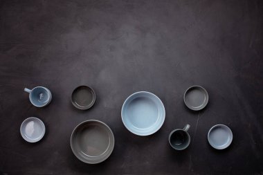 Mavi ve gri renklerde modern trendy kaplamalar kümesi