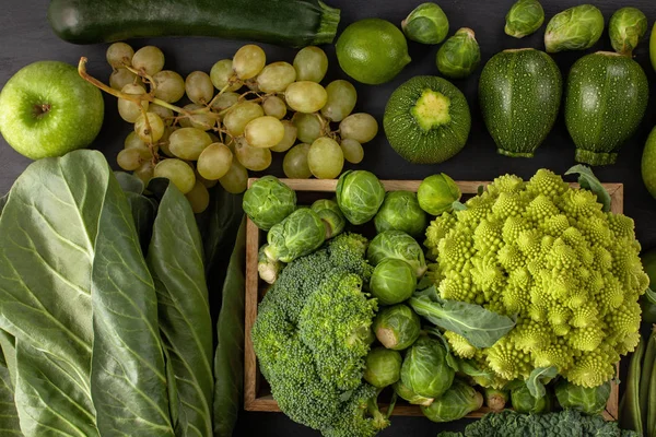 Widok Góry Świeżych Organicznych Warzyw Kolorze Zielonym Zdrowe Odżywianie Koncepcja — Zdjęcie stockowe