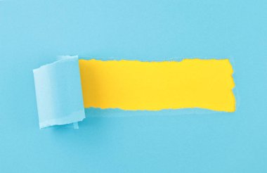 Yırtık renkli kağıt, kağıt yaprağıdelik