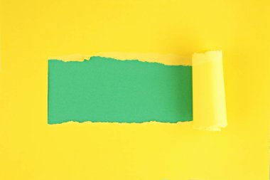 Yırtık renkli kağıt, kağıt yaprağıdelik