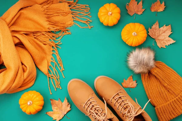 Flat lay with comfort warm outfit for cold weather. Comfortable — Stock Photo, Image