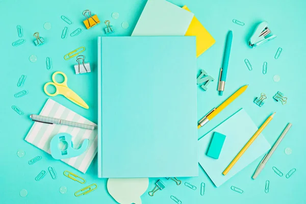 Zurück Zum Schulkonzept Schul Und Bürobedarf Auf Pastellfarbenem Hintergrund Bildung — Stockfoto