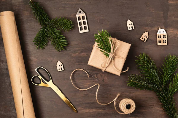 Kerst Achtergrond Met Ifts Wikkeling Cadeautjes Houten Tafel Kerst Doe — Stockfoto