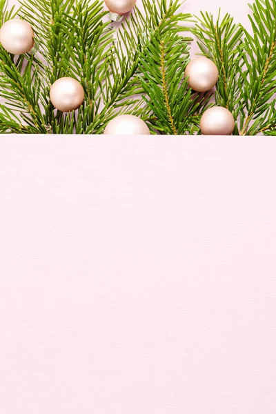 Χριστουγεννιάτικο Φόντο Στολίδια Χριστουγεννιάτικο Δέντρο Και Στολίδια Αντίγραφο Χώρο — Φωτογραφία Αρχείου