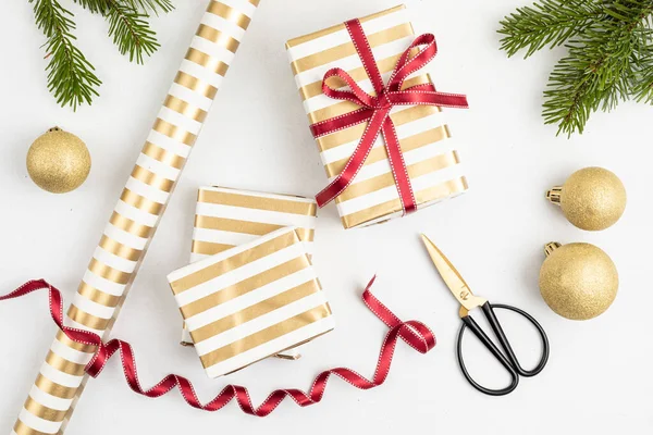 Fondo Navidad Con Cajas Regalo Cinta Rools Papel Adorno Navidad — Foto de Stock