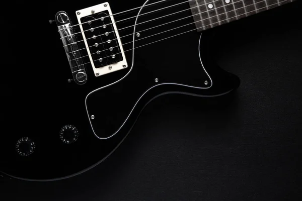 Чорна Електрична Гітара Чорному Фоні — стокове фото