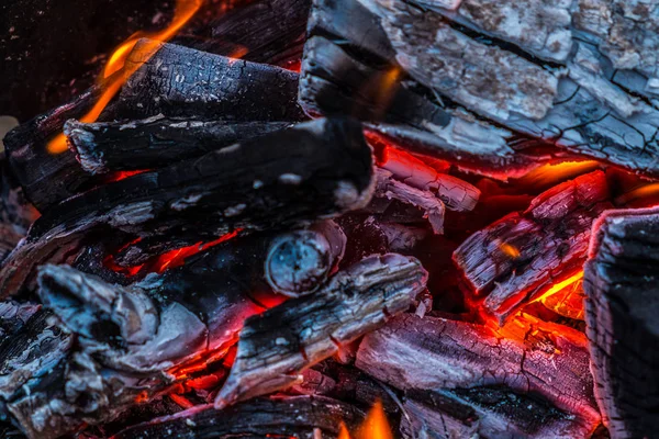 Kontrast Glödande Aska Bakgrund — Stockfoto