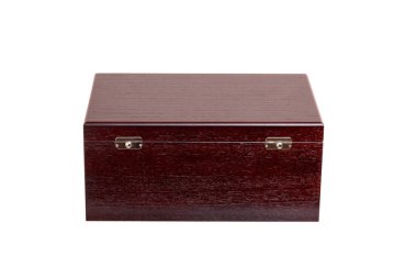 Beyaz arka plan üzerinde izole kahverengi ahşap tabut