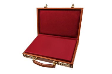 Şifreli kilit ve altın kilitleri beyaz arka plan üzerinde izole kahverengi deri bavul