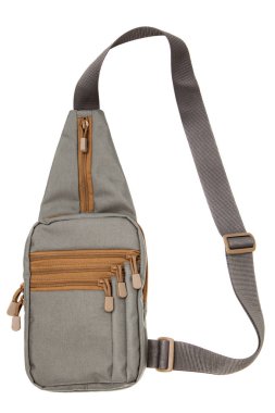 Beyaz arka plan üzerinde izole taktik omuz çantası