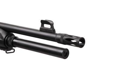 Av tüfeği beyaz arkaplanda izole edildi