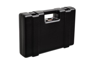 Beyaz arka plan üzerinde izole altın şifreli kilitler ile siyah tabanca durum