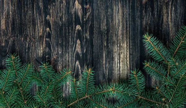 Świerk Oddziałów Ciemnym Tle Vintage Drewniane Boże Narodzenie Koncepcja — Zdjęcie stockowe