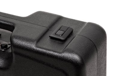 Beyaz arka plan üzerinde izole silahlar için siyah çantası