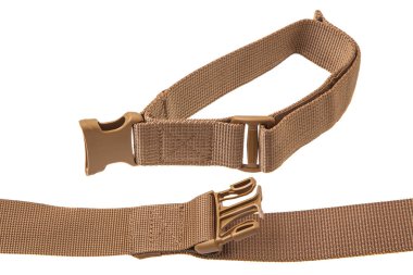 Beyaz arka plan üzerinde izole bir silah için omuz askısı