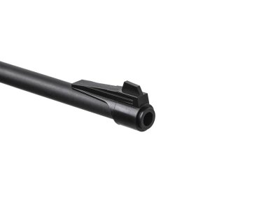 Pnömatik tüfek beyaz arka plan üzerinde izole