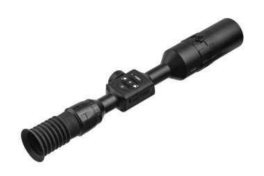 Modern siyah optik dürbün beyazda izole edilmiş bir silah için. Beyaz arkaplanda görüş alanı izole edildi