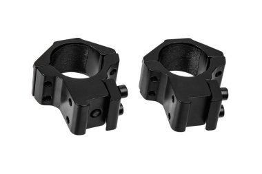 Beyaz arka planda izole edilmiş bir tüfeğin dürbünü için yapılmış hızlı bir bağlantı kopması. Keskin nişancı Dürbünü Hızlıca Bırak 