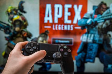 Odessa, Ukrayna - 19 Şubat 2019. Siyah playstation 4 gamepad