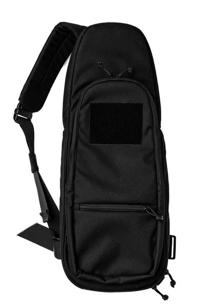 Moderna mochila negra sobre su hombro aislada en la espalda blanca — Foto de Stock