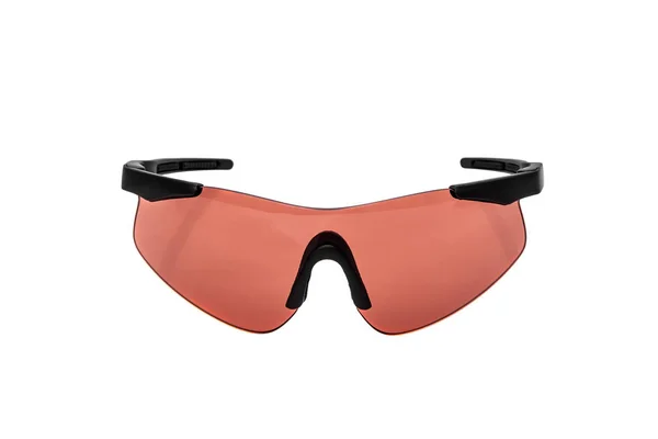 Безопасные очки для стрельбы и работы изолированы на белой спине — стоковое фото