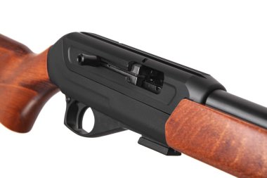 Küçük delikli tüfek 22 lr ahşap popo beyaz sırt izole