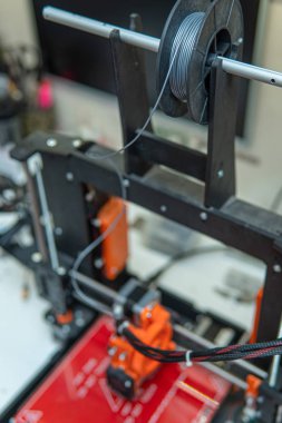 3d yazıcı elemanları. 3d baskı cihazı mekanizması