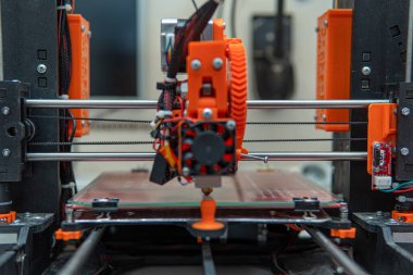 3d yazıcı elemanları. 3d baskı cihazı mekanizması