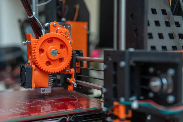 3D 打印机元素。3d 打印设备机制 — 图库照片