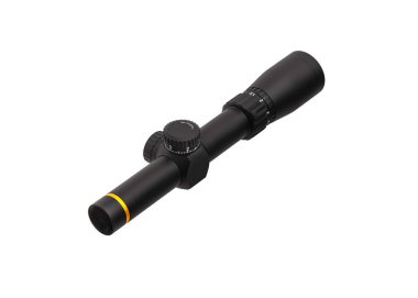 beyaza bürünen silah için modern siyah optik kapsam. Görüş 