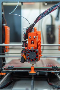 3d yazıcı elemanları. 3d baskı cihazı mekanizması