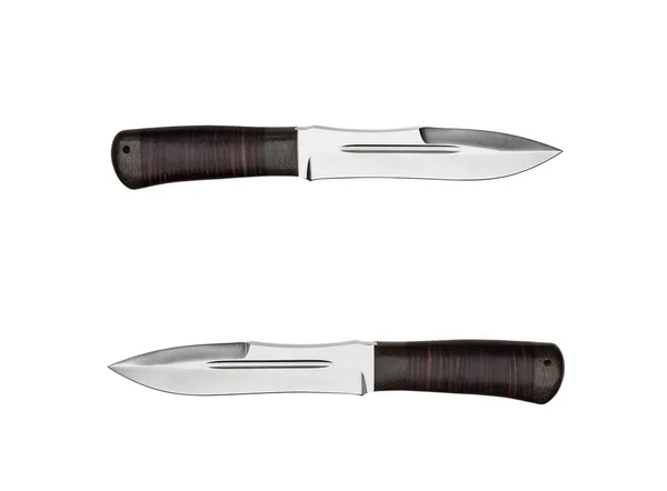 Κυνηγετικό μαχαίρι με ξύλινη λαβή. Απομονωμένη σε άσπρη πλάτη. — Φωτογραφία Αρχείου