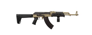 Modern bir vücut kitinde klasik AK otomatik karabina. Sovyet ordusu silahları beyaz bir arkaplanda izole edildi..