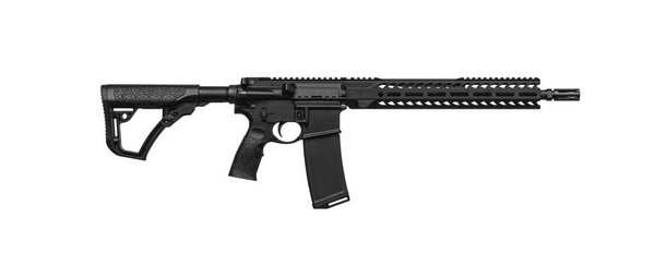 Современная автоматическая винтовка изолирована на белом фоне. Оружие для полиции, спецназа и армии. Штурмовая винтовка на белой спине.
