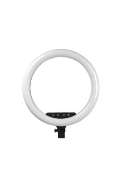 Dairesel neon lambanın yakın plan izole edilmiş beyaz arkaplanı. Makyaj ve güzellik portreleri için popüler modern ışık.