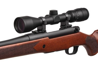 Teleskopik görüşlü bir keskin nişancı tüfeği. Ahşap bir tüfekle. Avlanma ve spor silahları beyaz arka planda izole edilir.