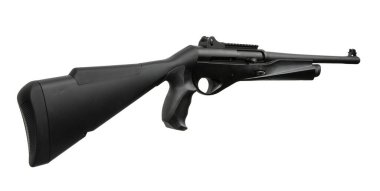 Bir mat siyah taktik av tüfeği ergonomik tabanca kabzası ve beyaz bir arka planda izole edilmiş bir stok..