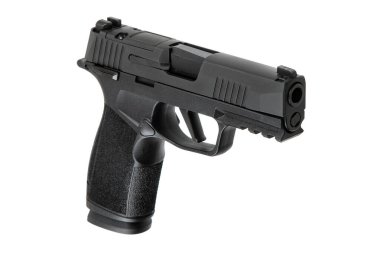 Genişletilmiş şarjörü olan modern siyah yarı otomatik bir tabanca..