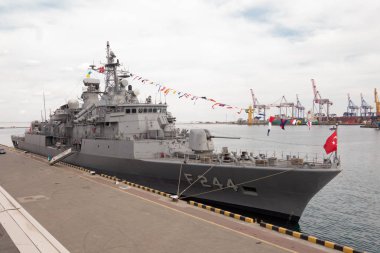 Bağlantı noktası Odessa.Nato askeri kuvvetler Ukrayna'da Türk savaş gemisi. Odessa. Ukrayna. 2019.03.06.