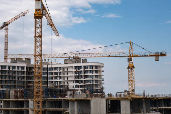 Seasho üzerinde yüksek katlı bir apartman inşaatı