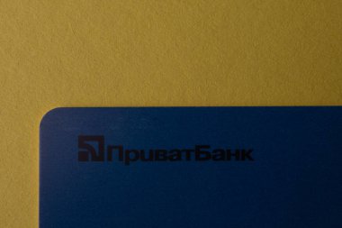 Ukrayna bankası Privatbank 'ın banka kartı vizesi. Odessa 'da. Ukrayna. 20.04.28
