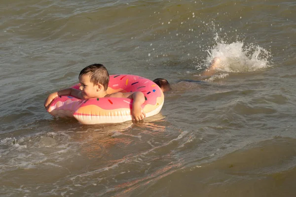 Brothers Years Old Swim Have Fun Sea Shore Younger Boy — Stock Photo, Image