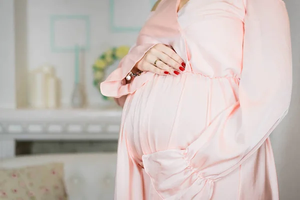 Cuidado Corporal Concepto Dieta Embarazo Manos Femeninas Formando Forma Corazón —  Fotos de Stock